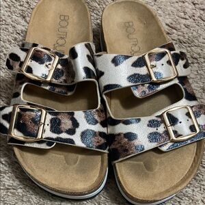 Leopard Print Buckle Sandals